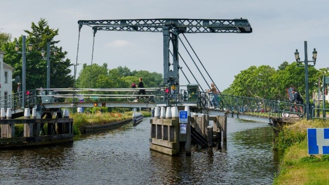 Kippenbrug nieuwetolbrugOmroepwest