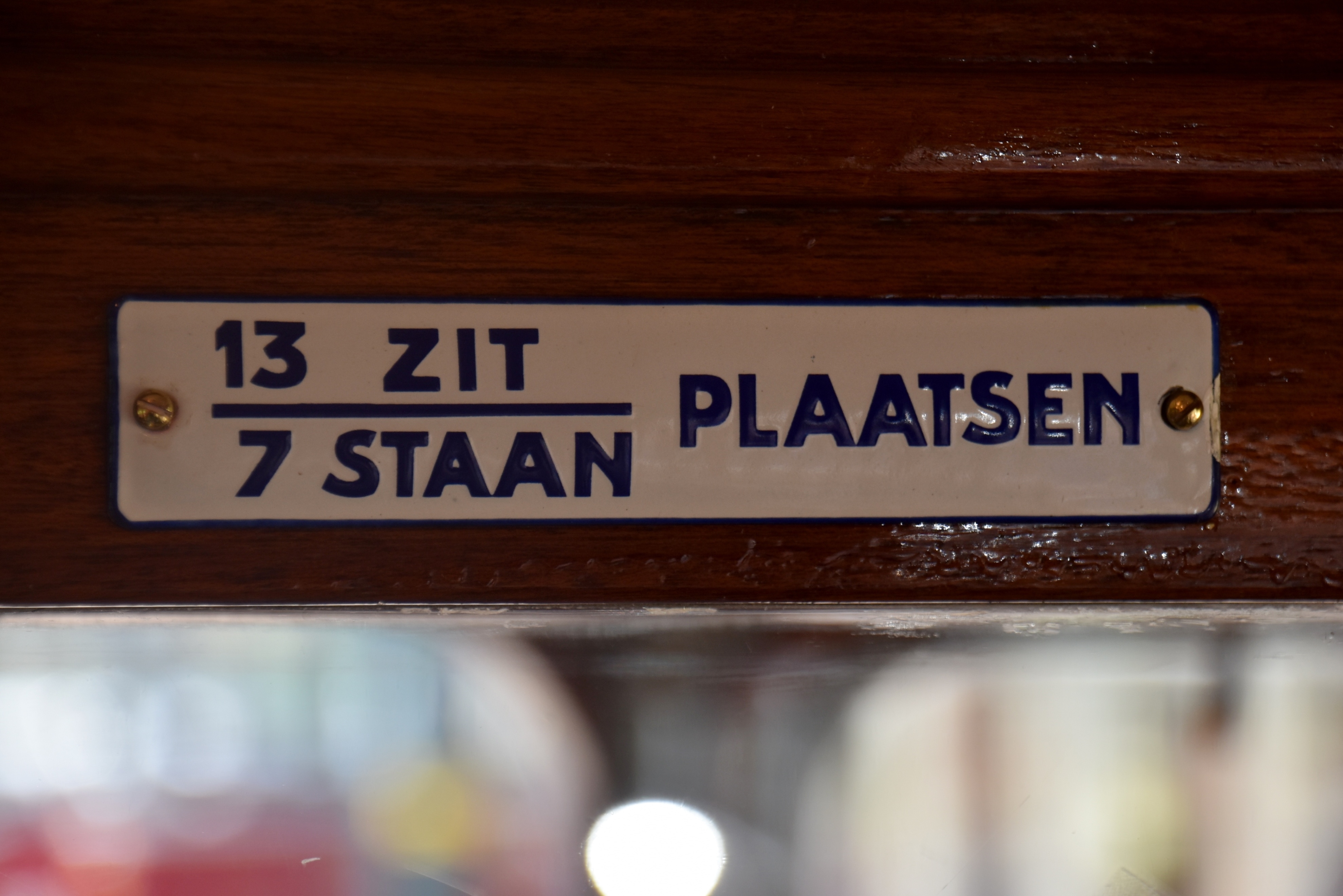 00HOVM 42 Zit en staanplaatsen