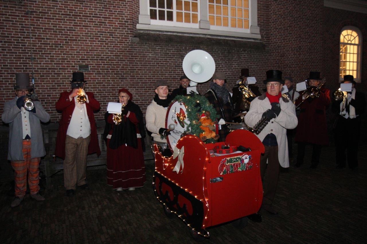 AP Ontsteken lichtjes kerstboom 04