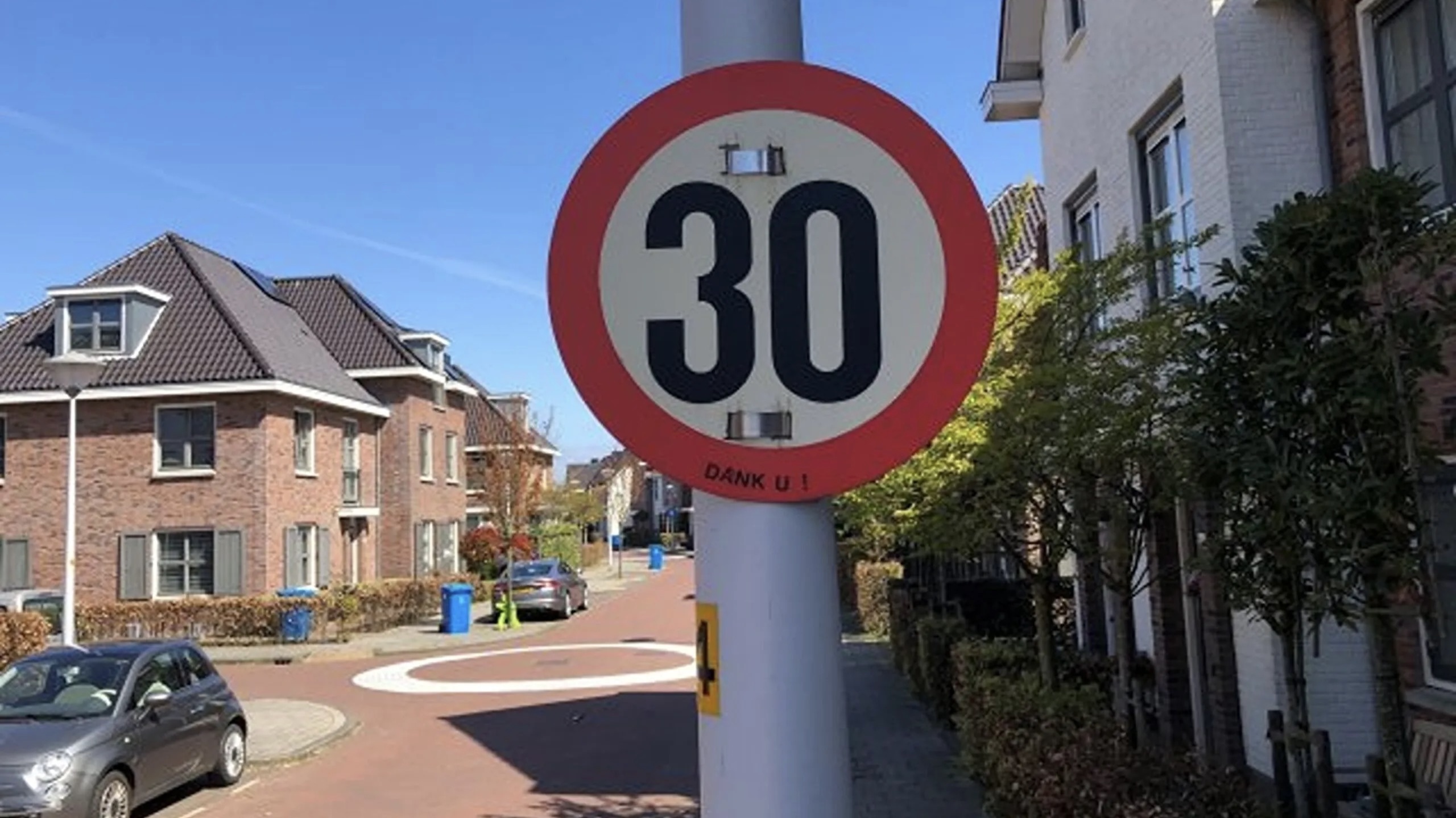 Laatste nieuws uit Leidschendam-Voorburg - Nieuwe verkeersmaatregel in Wassenaar: niet harder dan 30