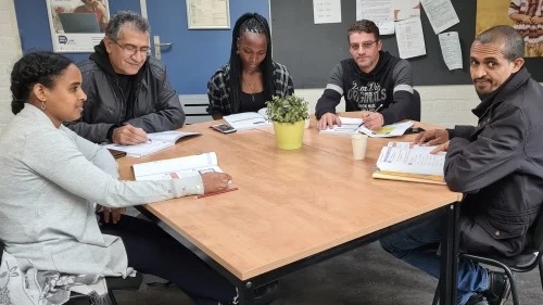 Laatste nieuws uit Leidschendam-Voorburg - Taaltrainingsbureau zoekt ‘taalmaatjes’