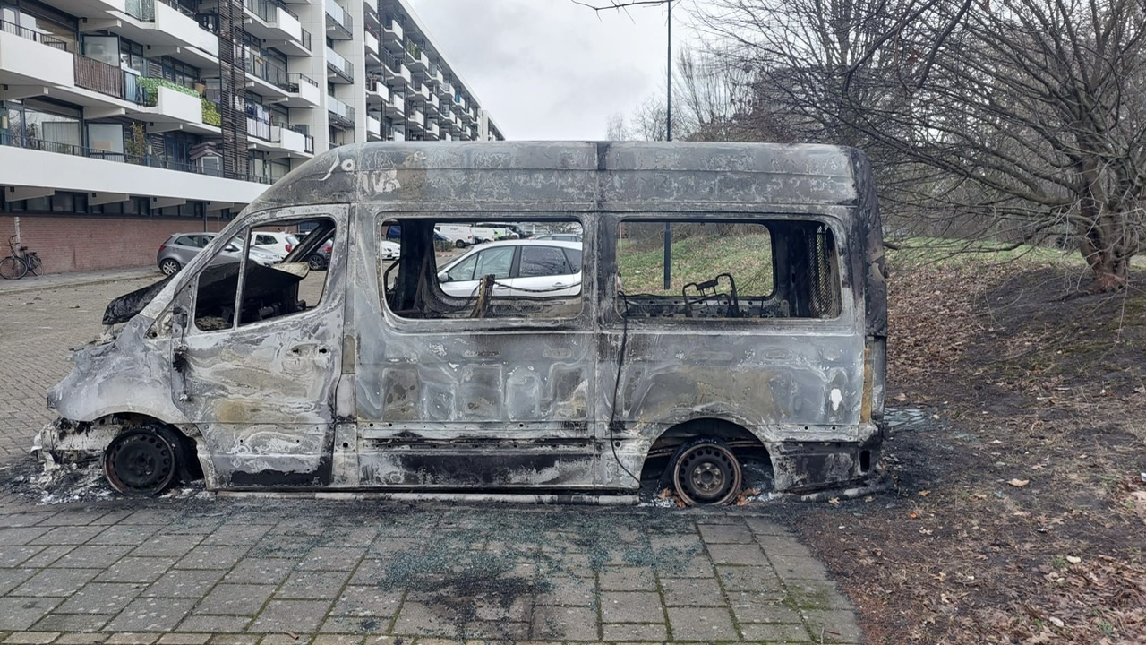 Laatste nieuws uit Leidschendam-Voorburg - Burgmeester Vroom boos over gebeurtenissen in oudejaarsna