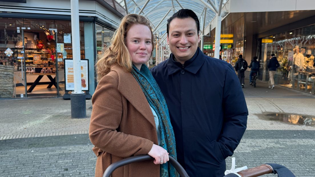 Laatste nieuws uit Leidschendam-Voorburg - Twee politieke partijen op één kussen: 'Daar slaapt ons k