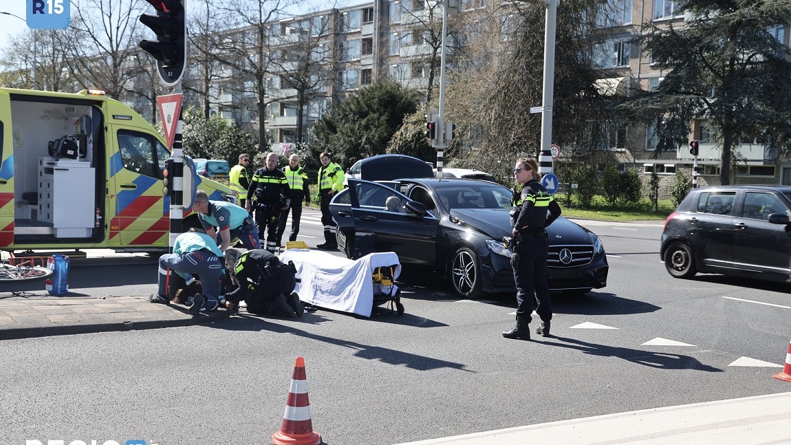 Laatste nieuws uit Leidschendam-Voorburg - Fietser gewond na aanrijding met auto