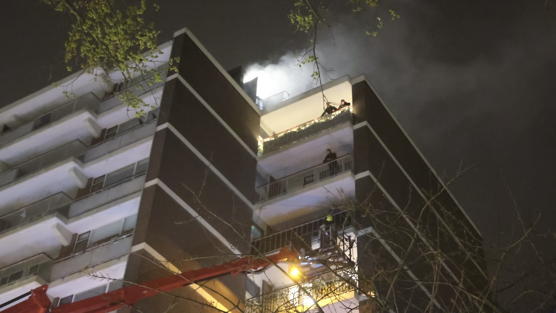 liftschacht van de flat aan de Kersengaarde in Voorburg aangestoken