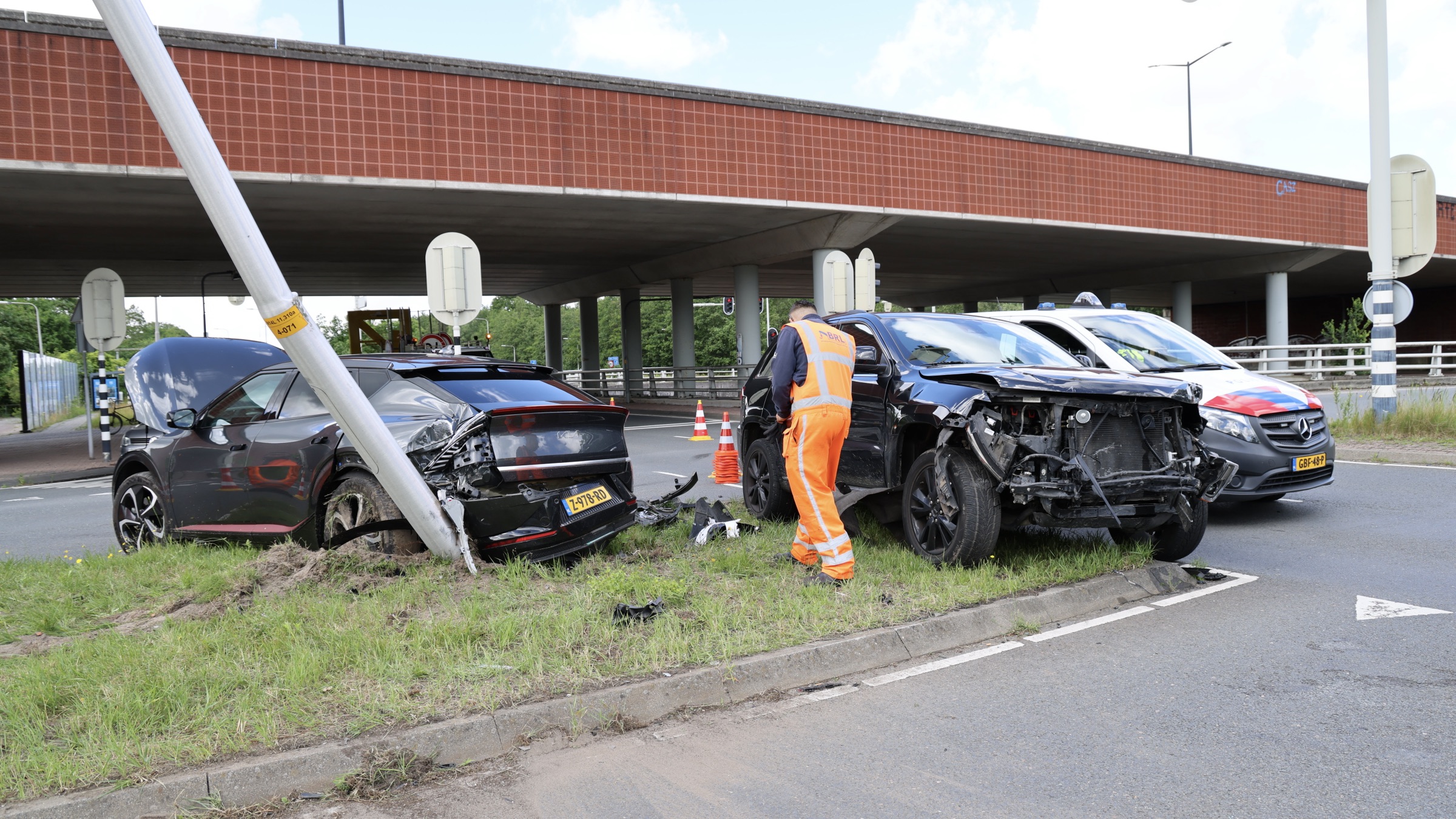 Laatste nieuws uit Leidschendam-Voorburg - Veel schade bij aanrijding op Zijdeweg in Wassenaar