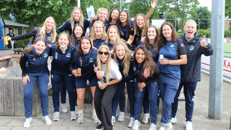 Vrouwen 1 promoveert naar de Hoofdklasse 07 06 ApdeHeus 16bij9 NOG KLEINER IMG 1890