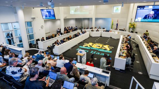 Raadzaal gemeente Den Haag Omroep West cbedb4fe f4ba 39b3 88ca eb3894b5014f